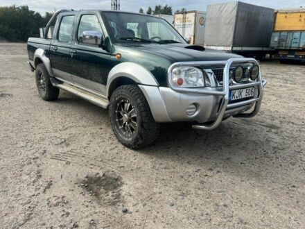 Ниссан Пикап 2004 в Киеве на Automoto.ua Зеленый Ниссан Пикап, объемом двигателя 2.5 л и пробегом 300 тыс. км за 6426 $, фото 1 на Automoto.ua