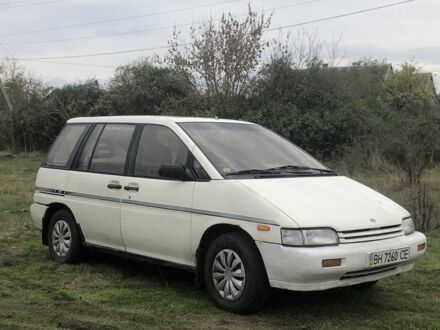 Белый Ниссан Прерия, объемом двигателя 2 л и пробегом 500 тыс. км за 900 $, фото 1 на Automoto.ua