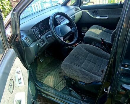 Ниссан Прерия, объемом двигателя 2.4 л и пробегом 0 тыс. км за 1800 $, фото 1 на Automoto.ua