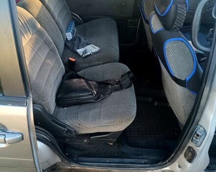 Серый Ниссан Прерия, объемом двигателя 2 л и пробегом 300 тыс. км за 1900 $, фото 3 на Automoto.ua