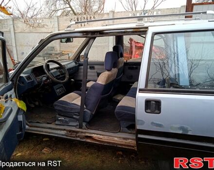 Синій Ніссан Прерія, об'ємом двигуна 2 л та пробігом 100 тис. км за 1100 $, фото 7 на Automoto.ua