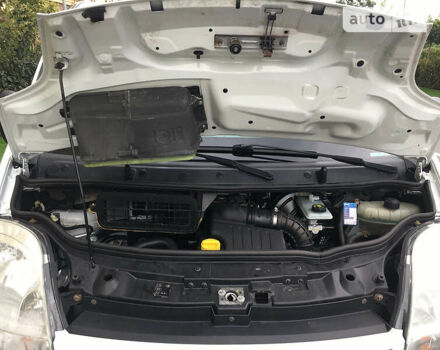 Белый Ниссан Примастар, объемом двигателя 2 л и пробегом 260 тыс. км за 9000 $, фото 10 на Automoto.ua