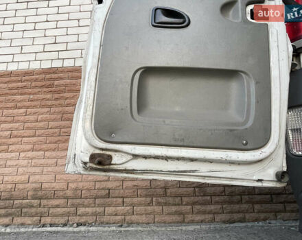 Ниссан Примастар 2008 в Киеве на Automoto.ua Белый Ниссан Примастар, объемом двигателя 2 л и пробегом 356 тыс. км за 6500 $, фото 20 на Automoto.ua