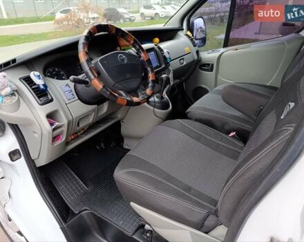 Белый Ниссан Примастар, объемом двигателя 2.5 л и пробегом 286 тыс. км за 8900 $, фото 11 на Automoto.ua