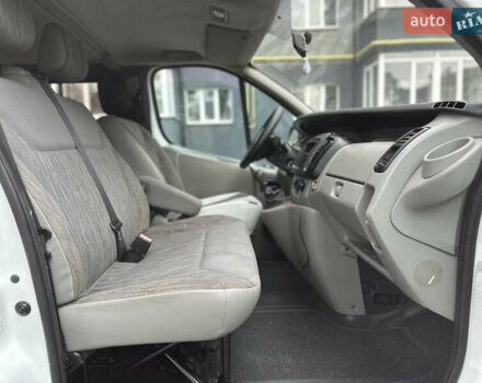 Белый Ниссан Примастар, объемом двигателя 2.46 л и пробегом 381 тыс. км за 8999 $, фото 16 на Automoto.ua