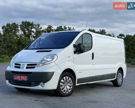 Белый Ниссан Примастар, объемом двигателя 2 л и пробегом 249 тыс. км за 11900 $, фото 2 на Automoto.ua