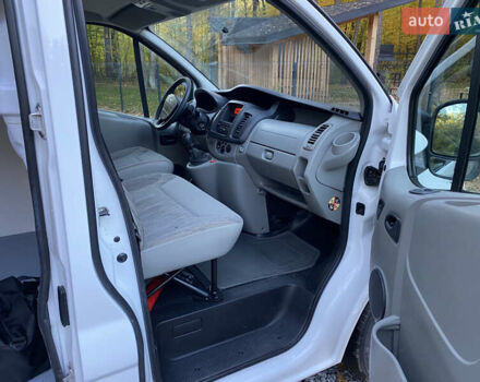 Білий Ніссан Прімастар, об'ємом двигуна 2 л та пробігом 257 тис. км за 11900 $, фото 31 на Automoto.ua