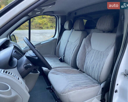 Білий Ніссан Прімастар, об'ємом двигуна 2 л та пробігом 257 тис. км за 11900 $, фото 30 на Automoto.ua