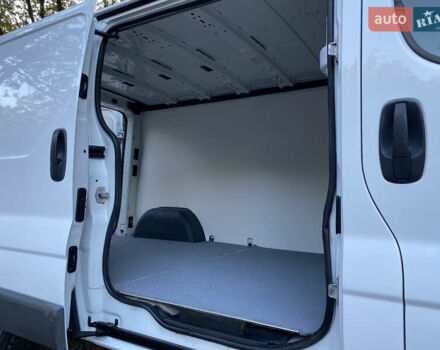 Білий Ніссан Прімастар, об'ємом двигуна 2 л та пробігом 257 тис. км за 11900 $, фото 25 на Automoto.ua