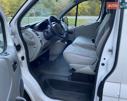 Білий Ніссан Прімастар, об'ємом двигуна 2 л та пробігом 257 тис. км за 11900 $, фото 32 на Automoto.ua