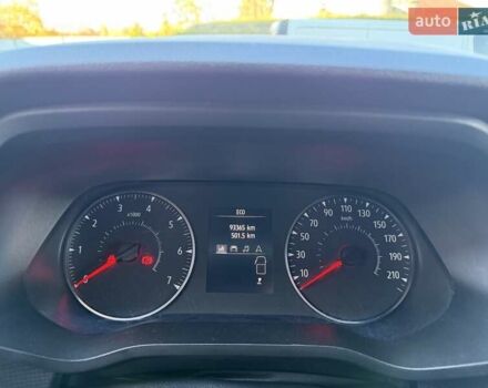 Білий Ніссан Прімастар, об'ємом двигуна 2 л та пробігом 94 тис. км за 25900 $, фото 13 на Automoto.ua