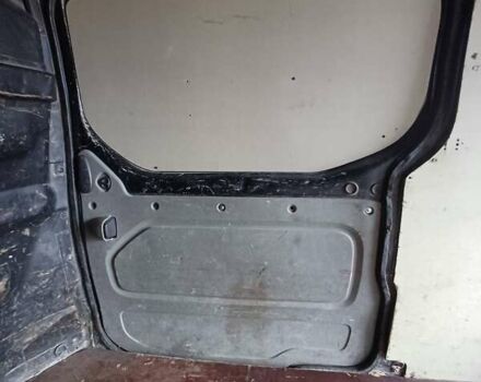 Черный Ниссан Примастар, объемом двигателя 2 л и пробегом 352 тыс. км за 7800 $, фото 12 на Automoto.ua