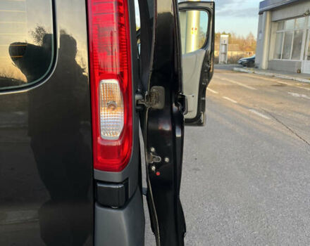 Черный Ниссан Примастар, объемом двигателя 2 л и пробегом 200 тыс. км за 9799 $, фото 131 на Automoto.ua