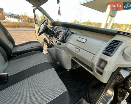 Черный Ниссан Примастар, объемом двигателя 2 л и пробегом 200 тыс. км за 9799 $, фото 107 на Automoto.ua