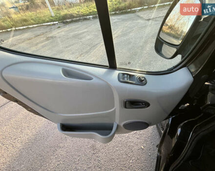 Черный Ниссан Примастар, объемом двигателя 2 л и пробегом 200 тыс. км за 9799 $, фото 81 на Automoto.ua