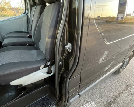 Черный Ниссан Примастар, объемом двигателя 2 л и пробегом 200 тыс. км за 9799 $, фото 97 на Automoto.ua