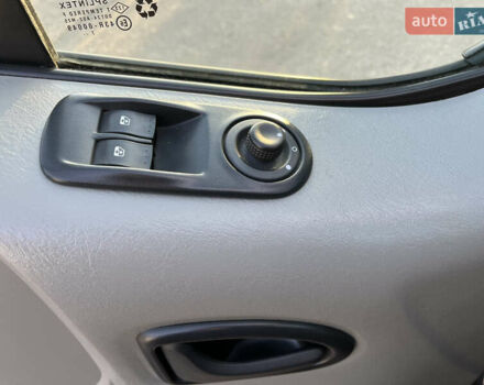 Черный Ниссан Примастар, объемом двигателя 2 л и пробегом 200 тыс. км за 9799 $, фото 89 на Automoto.ua