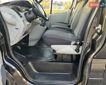 Черный Ниссан Примастар, объемом двигателя 2 л и пробегом 200 тыс. км за 9799 $, фото 84 на Automoto.ua