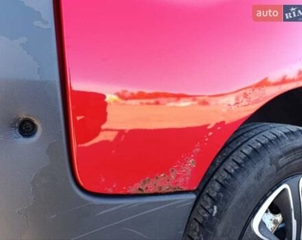 Красный Ниссан Примастар, объемом двигателя 2 л и пробегом 413 тыс. км за 6999 $, фото 11 на Automoto.ua