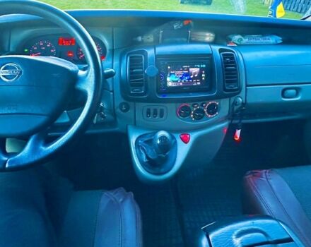 Червоний Ніссан Прімастар, об'ємом двигуна 2 л та пробігом 363 тис. км за 9500 $, фото 4 на Automoto.ua