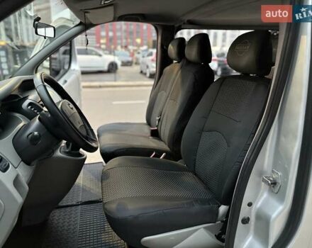 Серый Ниссан Примастар, объемом двигателя 2.5 л и пробегом 285 тыс. км за 7350 $, фото 19 на Automoto.ua