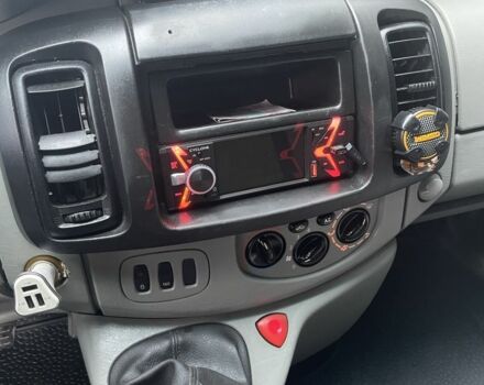 Серый Ниссан Примастар, объемом двигателя 2.5 л и пробегом 345 тыс. км за 7000 $, фото 7 на Automoto.ua