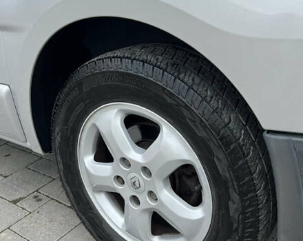 Серый Ниссан Примастар, объемом двигателя 2.5 л и пробегом 237 тыс. км за 9700 $, фото 30 на Automoto.ua