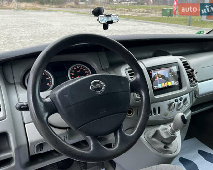 Серый Ниссан Примастар, объемом двигателя 2.5 л и пробегом 237 тыс. км за 9700 $, фото 29 на Automoto.ua