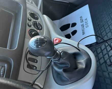 Серый Ниссан Примастар, объемом двигателя 1.9 л и пробегом 300 тыс. км за 7680 $, фото 13 на Automoto.ua