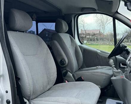 Серый Ниссан Примастар, объемом двигателя 2.5 л и пробегом 237 тыс. км за 9700 $, фото 35 на Automoto.ua