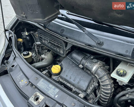 Серый Ниссан Примастар, объемом двигателя 2.5 л и пробегом 237 тыс. км за 9700 $, фото 62 на Automoto.ua