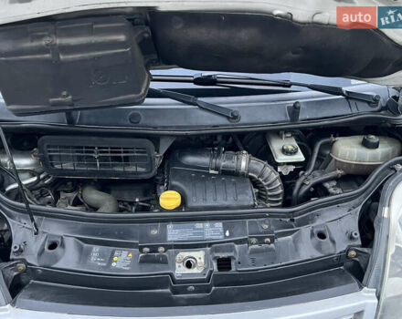 Серый Ниссан Примастар, объемом двигателя 2.5 л и пробегом 237 тыс. км за 9700 $, фото 61 на Automoto.ua