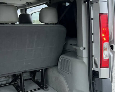 Серый Ниссан Примастар, объемом двигателя 2.5 л и пробегом 237 тыс. км за 9700 $, фото 57 на Automoto.ua