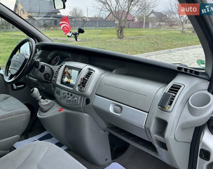 Серый Ниссан Примастар, объемом двигателя 2.5 л и пробегом 237 тыс. км за 9700 $, фото 36 на Automoto.ua