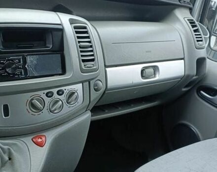 Серый Ниссан Примастар, объемом двигателя 2.5 л и пробегом 260 тыс. км за 6900 $, фото 13 на Automoto.ua