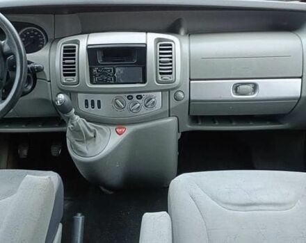 Серый Ниссан Примастар, объемом двигателя 2.5 л и пробегом 260 тыс. км за 6900 $, фото 12 на Automoto.ua