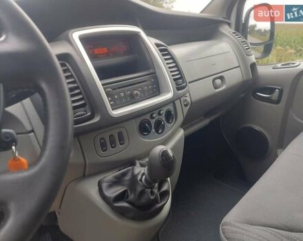 Сірий Ніссан Прімастар, об'ємом двигуна 2 л та пробігом 218 тис. км за 15300 $, фото 3 на Automoto.ua