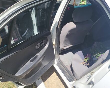 Белый Ниссан Примера, объемом двигателя 1.6 л и пробегом 470 тыс. км за 1800 $, фото 6 на Automoto.ua