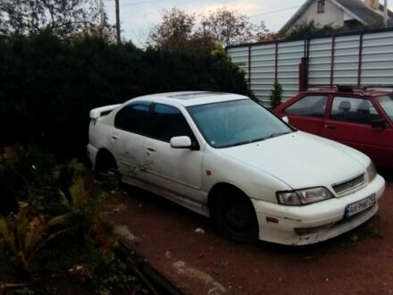 Белый Ниссан Примера, объемом двигателя 2 л и пробегом 250 тыс. км за 592 $, фото 1 на Automoto.ua
