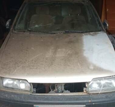 Бежевий Ніссан Прімера, об'ємом двигуна 2 л та пробігом 389 тис. км за 900 $, фото 1 на Automoto.ua