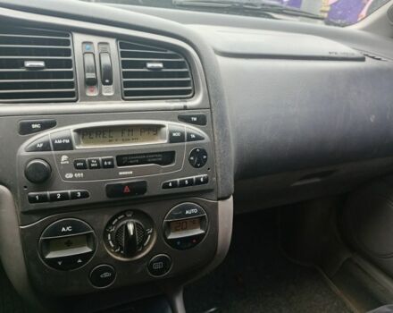 Черный Ниссан Примера, объемом двигателя 1.6 л и пробегом 199 тыс. км за 1900 $, фото 5 на Automoto.ua