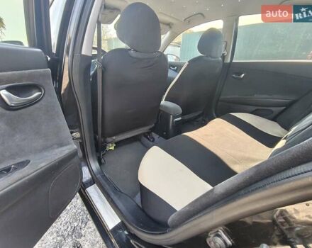 Черный Ниссан Примера, объемом двигателя 1.6 л и пробегом 355 тыс. км за 3500 $, фото 7 на Automoto.ua