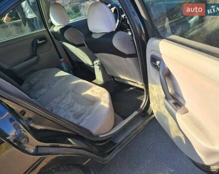 Черный Ниссан Примера, объемом двигателя 1.6 л и пробегом 377 тыс. км за 3200 $, фото 5 на Automoto.ua