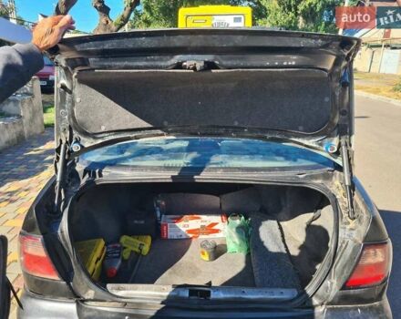 Черный Ниссан Примера, объемом двигателя 1.6 л и пробегом 377 тыс. км за 3200 $, фото 6 на Automoto.ua