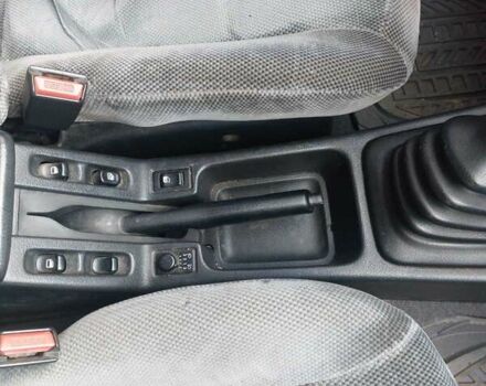 Фиолетовый Ниссан Примера, объемом двигателя 2 л и пробегом 200 тыс. км за 1700 $, фото 6 на Automoto.ua