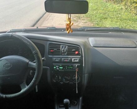 Красный Ниссан Примера, объемом двигателя 1.6 л и пробегом 332 тыс. км за 2600 $, фото 5 на Automoto.ua