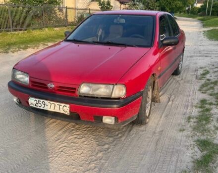 Красный Ниссан Примера, объемом двигателя 2 л и пробегом 450 тыс. км за 1200 $, фото 3 на Automoto.ua