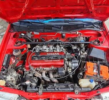 Красный Ниссан Примера, объемом двигателя 2 л и пробегом 250 тыс. км за 3000 $, фото 8 на Automoto.ua