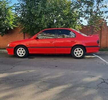 Красный Ниссан Примера, объемом двигателя 2 л и пробегом 250 тыс. км за 3000 $, фото 1 на Automoto.ua