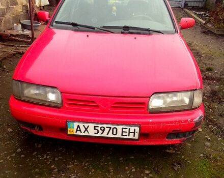 Красный Ниссан Примера, объемом двигателя 1.6 л и пробегом 200 тыс. км за 1300 $, фото 1 на Automoto.ua